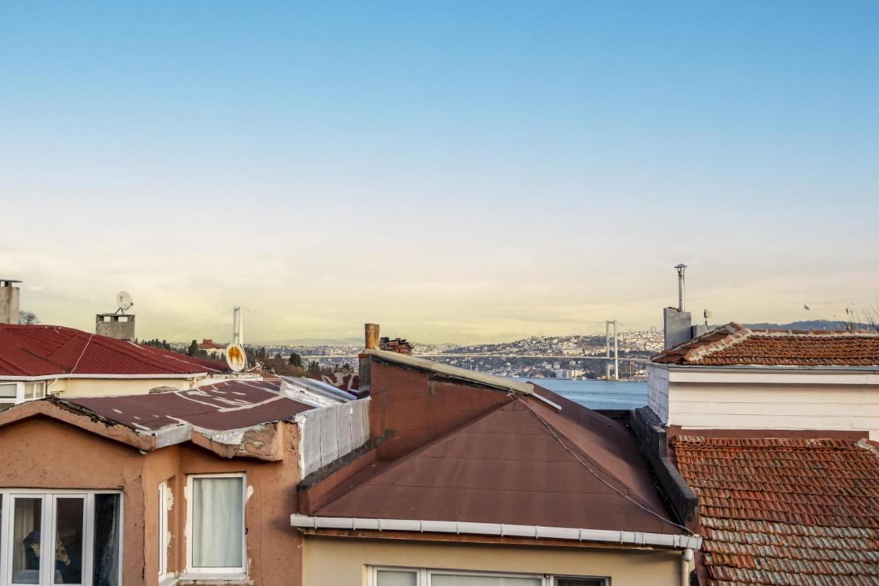 Daire Captivating Flat With Balcony Near Besiktas Pier