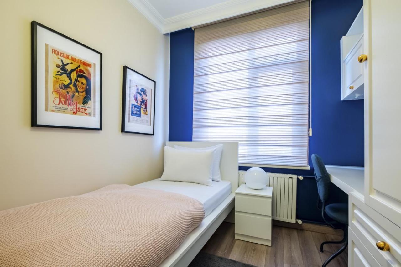 Captivating Flat With Balcony Near Besiktas Pier Daire *