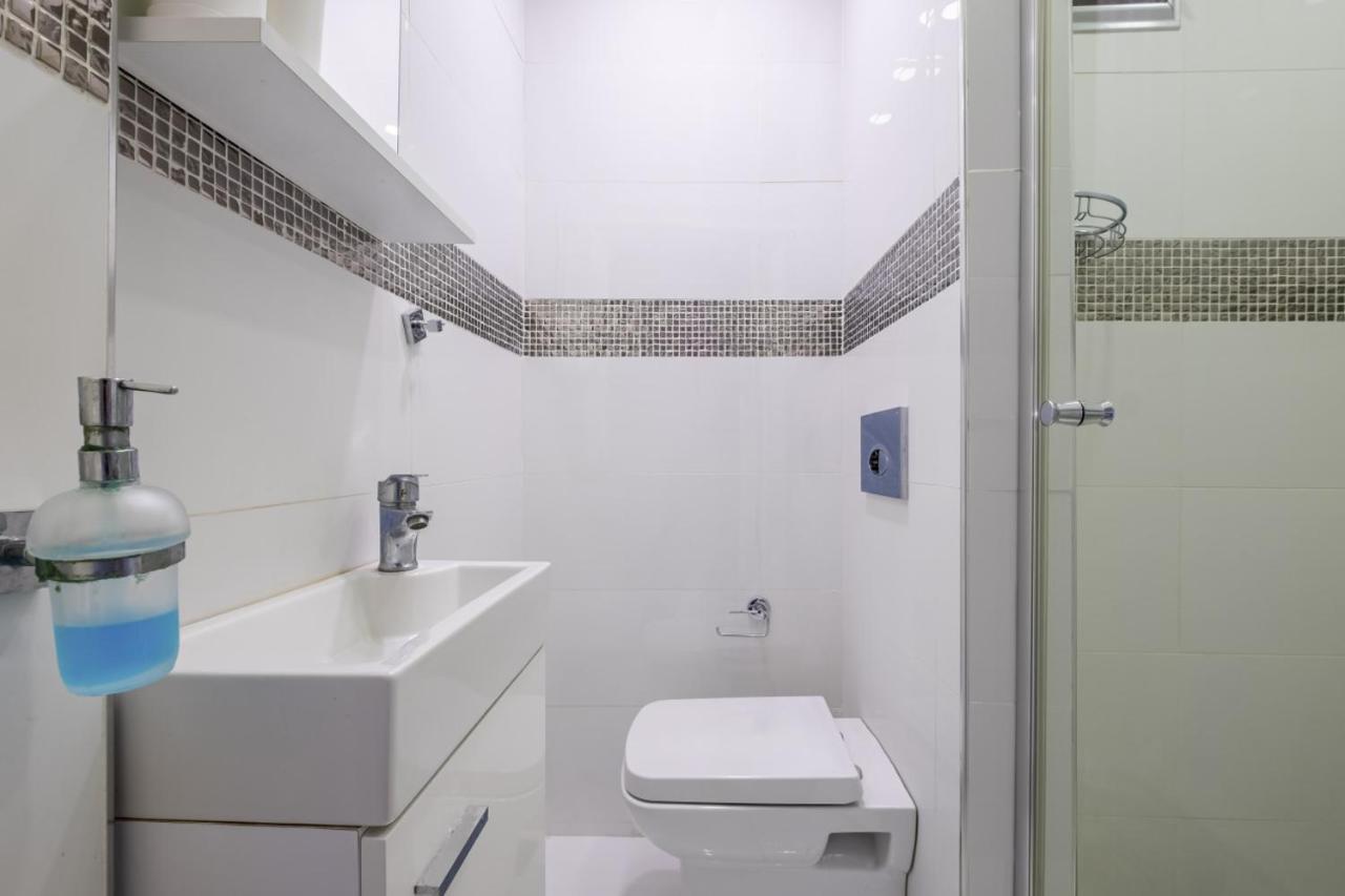 Captivating Flat With Balcony Near Besiktas Pier Daire *