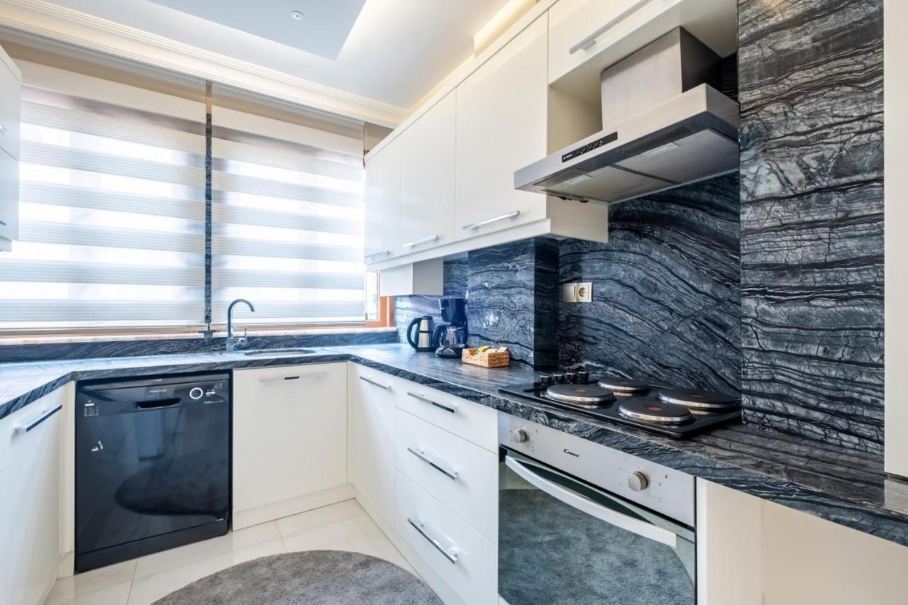 Captivating Flat With Balcony Near Besiktas Pier Daire